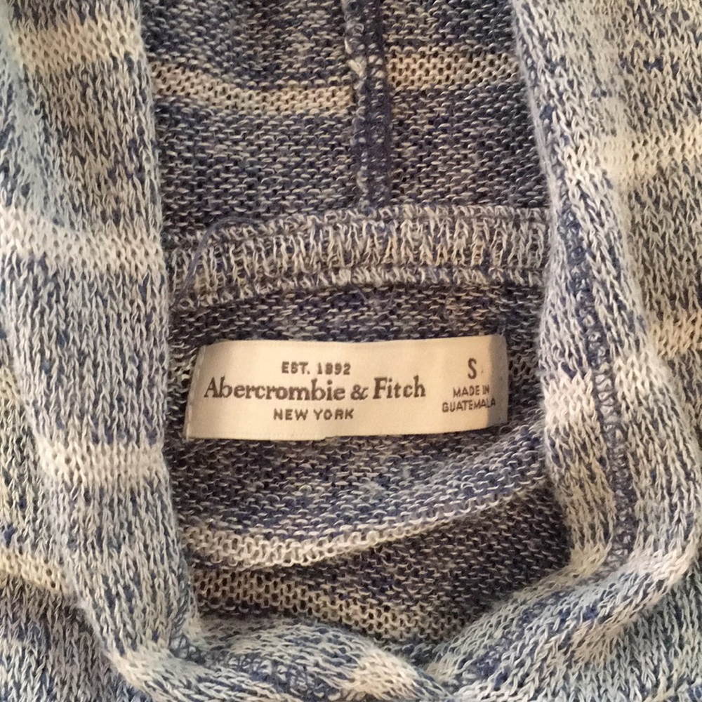 🍍Sweater🍍 - Picture 5 of 5